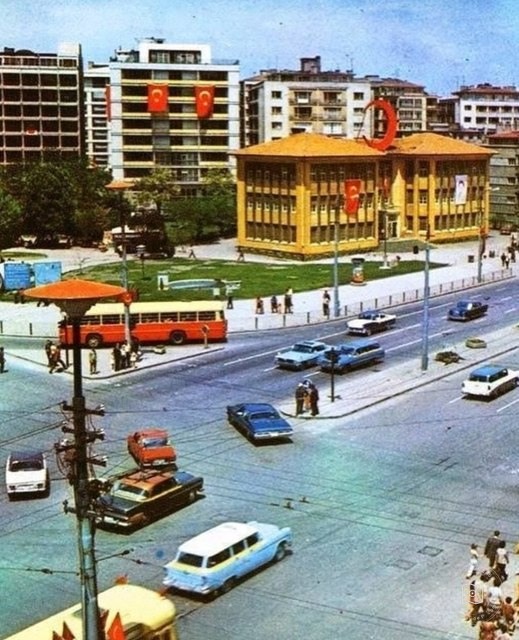 Ankara’da meydan ve araçlar