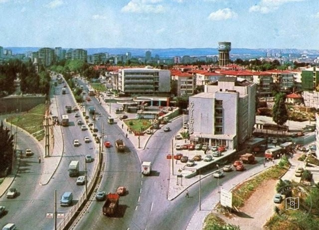 The Zincirlikuyu–Levent road junction, 1980s