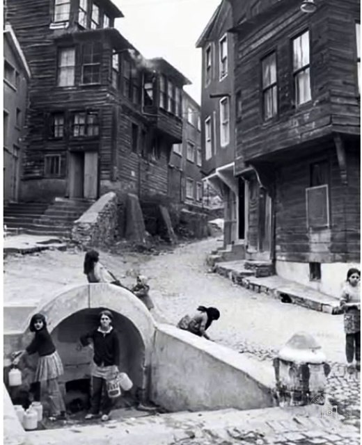 Beşiktaş Amber Ağa Çeşmesi, 1970