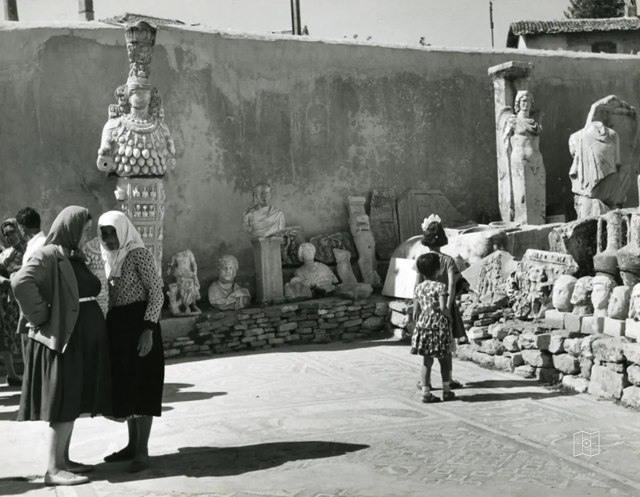 The statue of Artemis and women in the Ephesus Museum courtyard, 1962