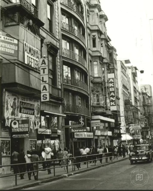 Atlas Cinema, İstiklal Avenue, 1970s