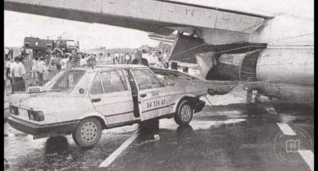 An aircraft and taxi collision near Atatürk Airport, 1996