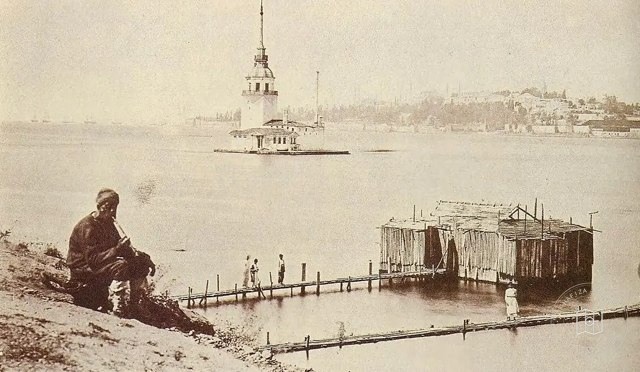 Kız Kulesi, Salacak Plajı ve deniz hamamı, 1875