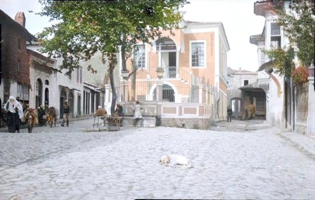 A street in Bergama, 1910