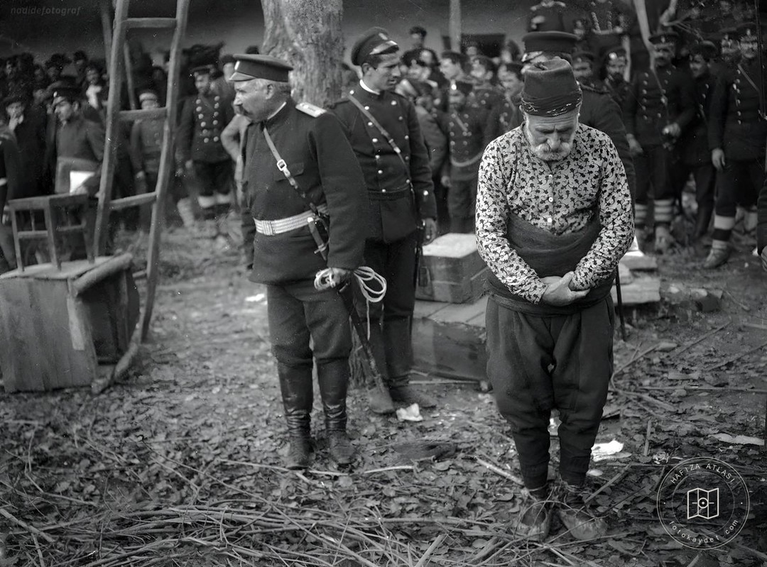 A villager praying before execution in Svilengrad, 1912
