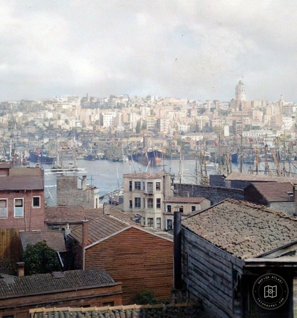 A view of Istanbul harbour, 1907