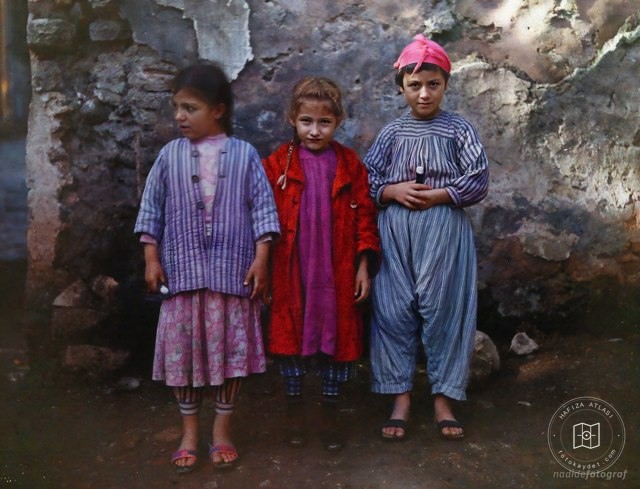 Girls who came to Anatolia through the population exchange