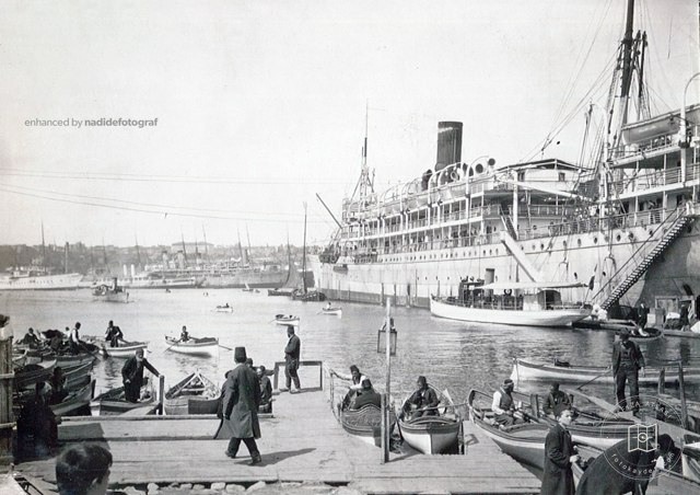 Boatmen on the Golden Horn, 1914–1918