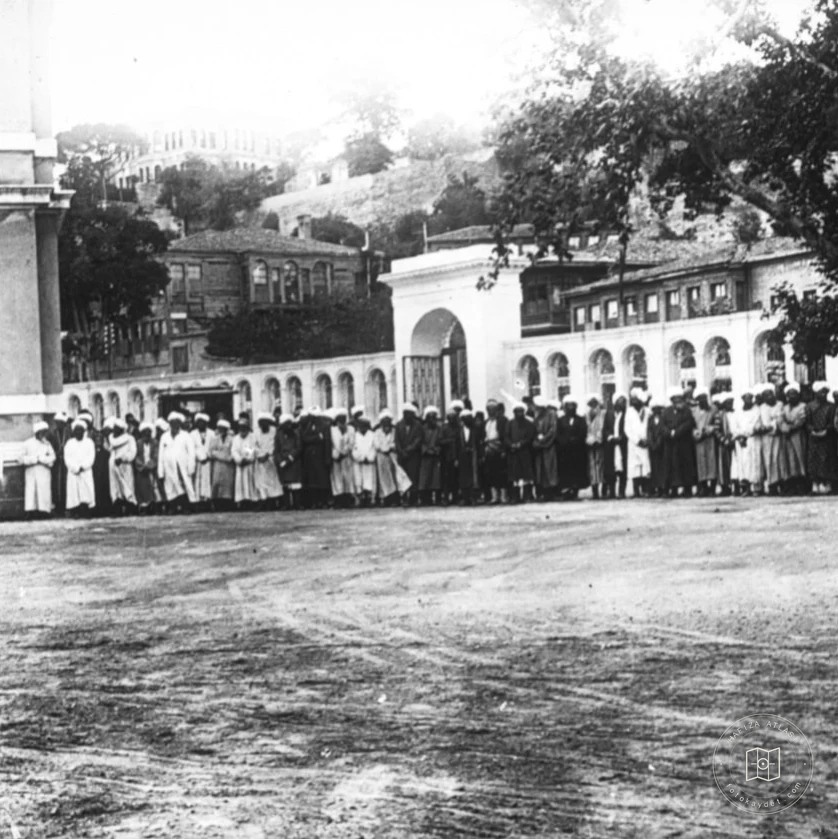Selamlık töreninde hacılar, 1915