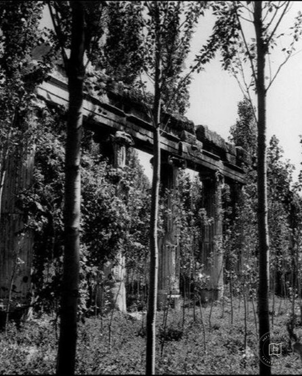 Ara Güler's photographs of Geyre