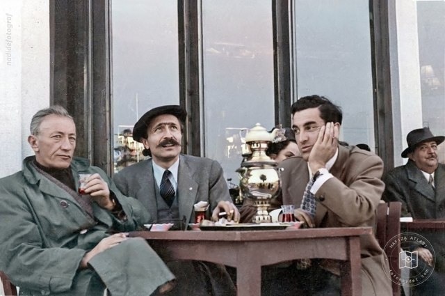 Sait Faik, Özdemir Asaf and Sabahattin Eyüboğlu in Emirgan