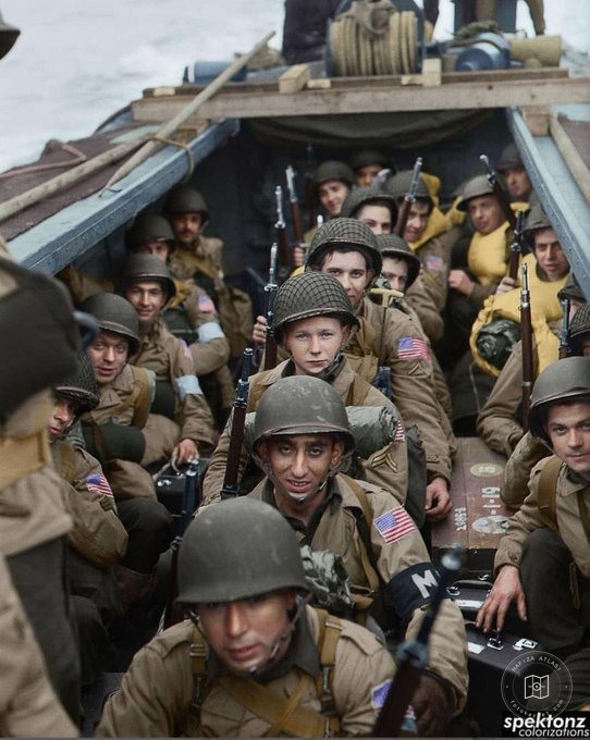 American landing troops approaching Oran, 1942