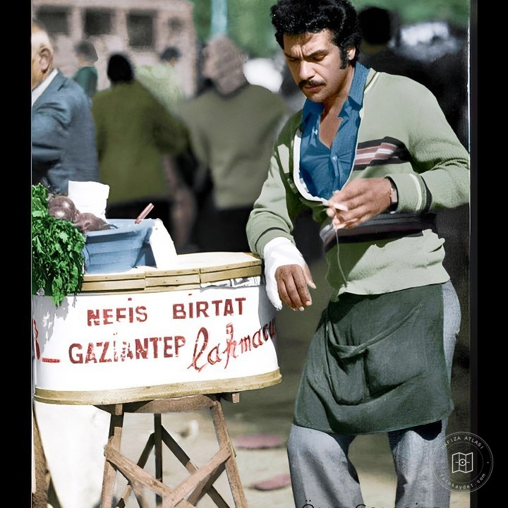 A lahmacun seller in Eminönü, 1960s