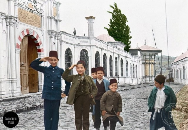 Children in Eyüp in the early 1900s