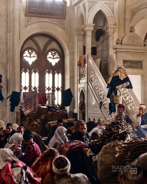 Balkan refugees at Pertevniyal Valide Sultan Mosque