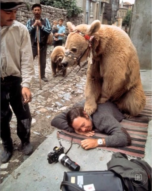 A bear-massage performance in Istanbul, 1969