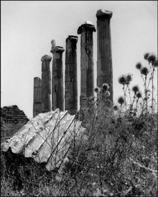 Ara Güler's photographs of Geyre