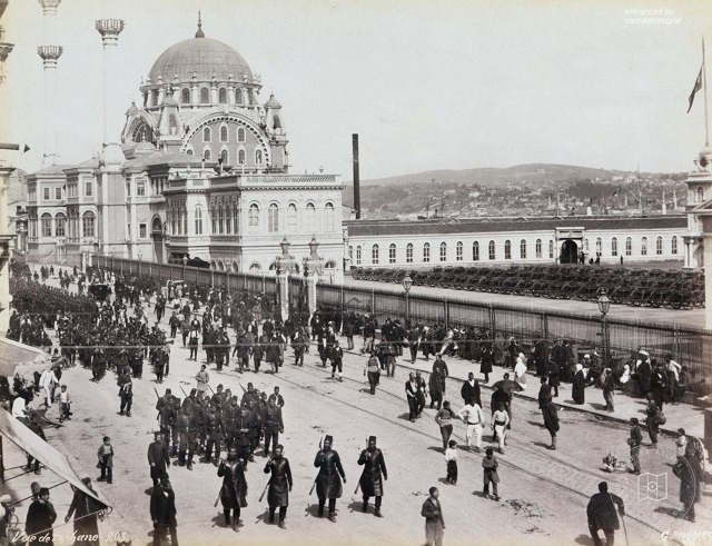 Returning from the Friday procession at Nusretiye Mosque