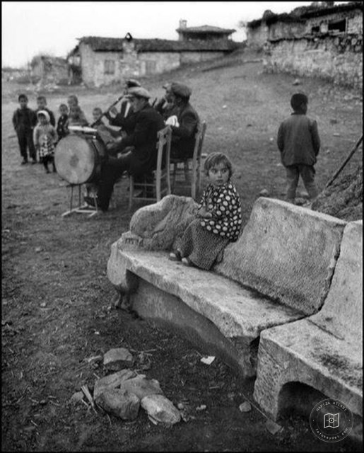 Ara Güler's photographs of Geyre