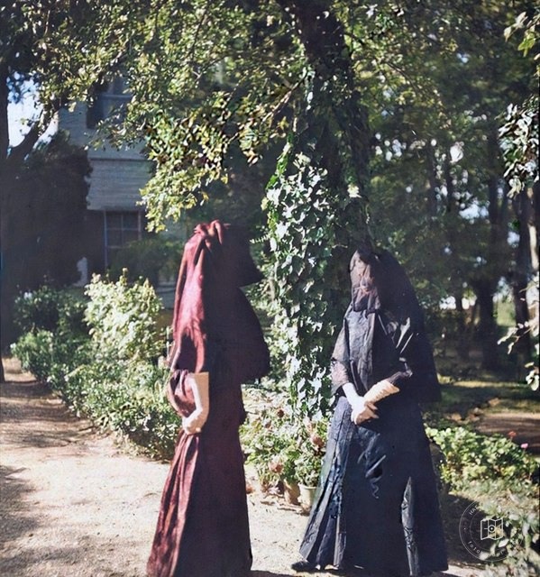 Two women in Istanbul, 1908