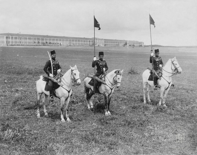 Ertuğrul Regiment officers outside Davutpaşa Barracks, 1903