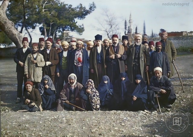 Savaşın ardından Manisa'da halk, 1923