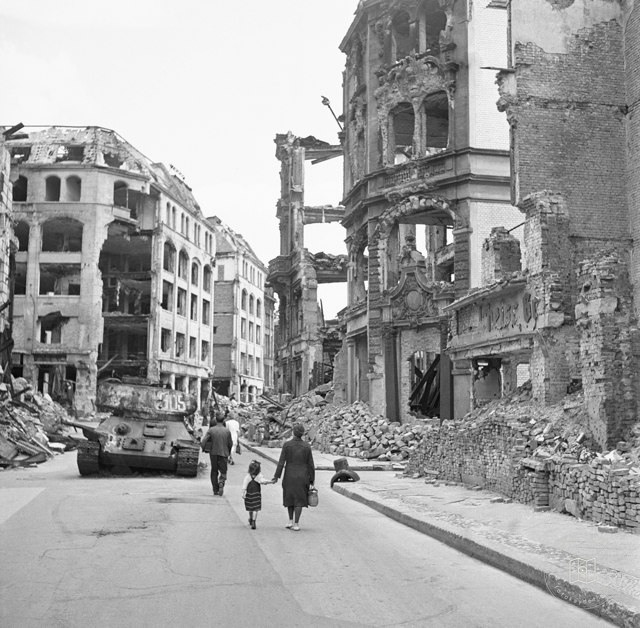 Berlin, 1945