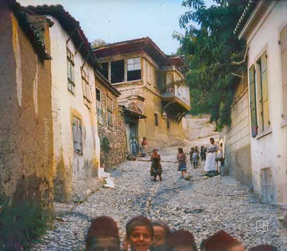 Manisa'da sokak ve çocuklar, 1900