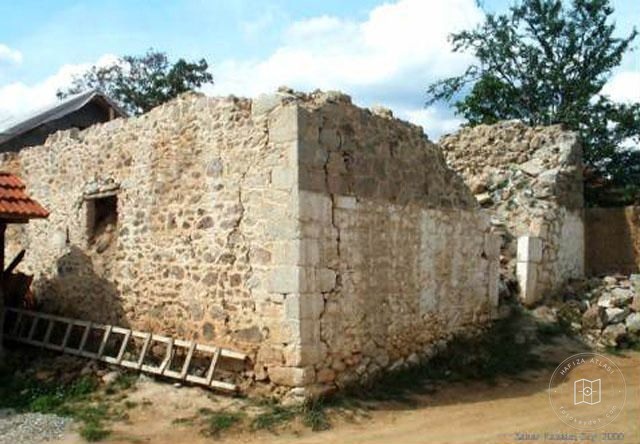 Istok — R.A.Ademaj Kule Evi