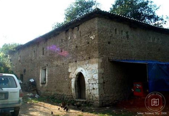 Istok — H.D.Asllanaj Kule Evi
