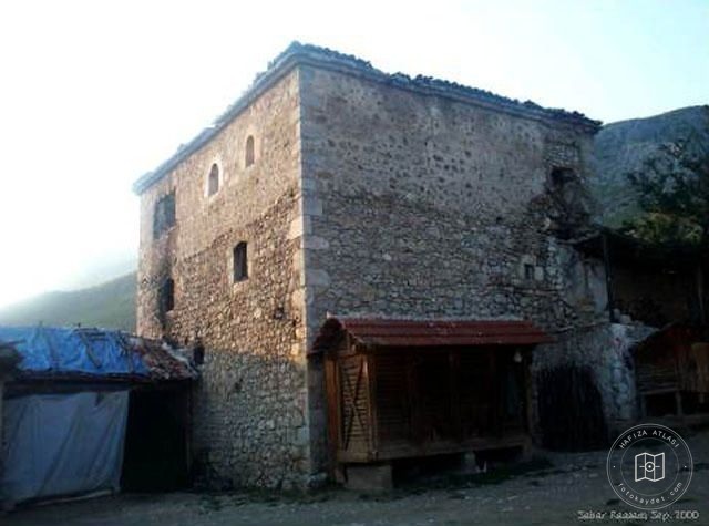 Istok — A.Vuthaj Kule Evi