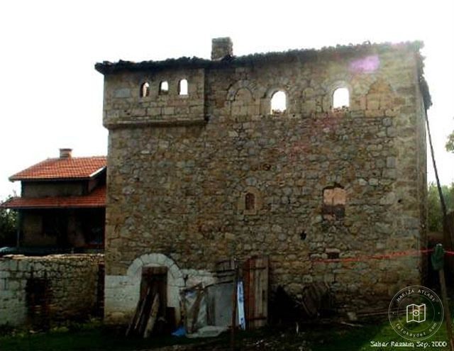 Istok — K.Fazlia Kule Evi