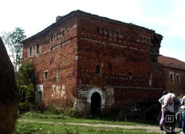 Istok — C.A.Ahmetaj Kule Evi