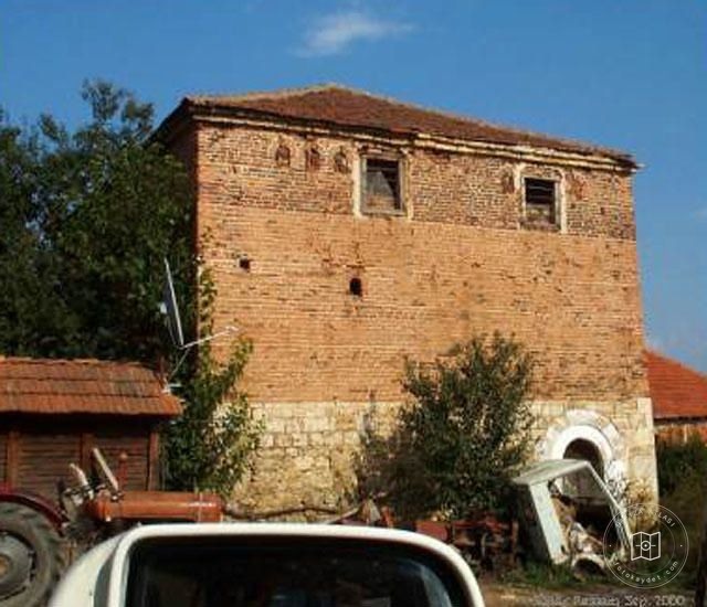 Istok — B.M.Mavraj Kule Evi