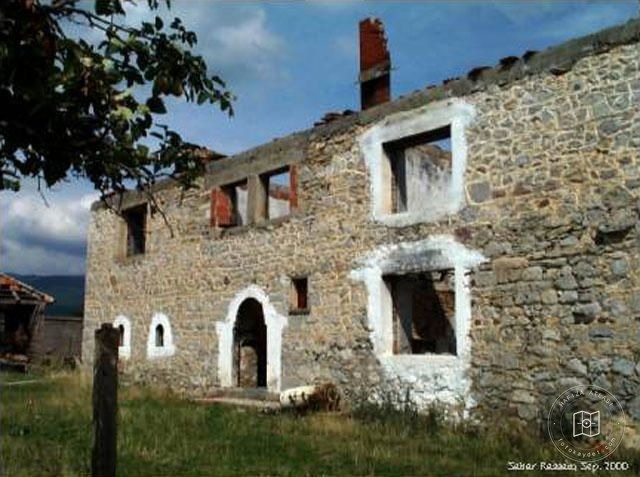 Istok — R.H.Salihaj Kule Evi