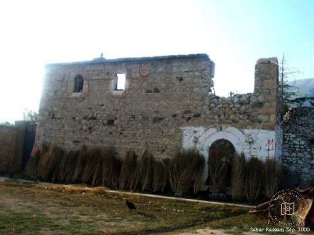 Istok — Z.S.Hakaj Kule Evi