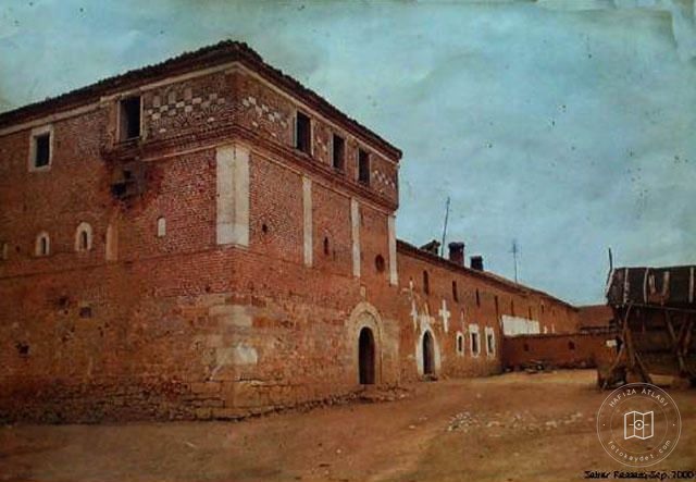 Istok — M.Gega Kule Evi