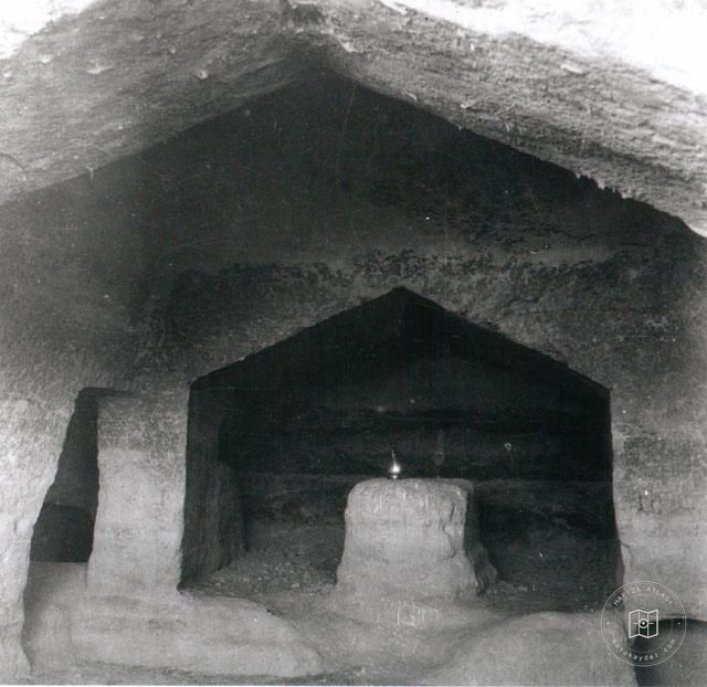 Meraga — Beş Sunaklı Mağara