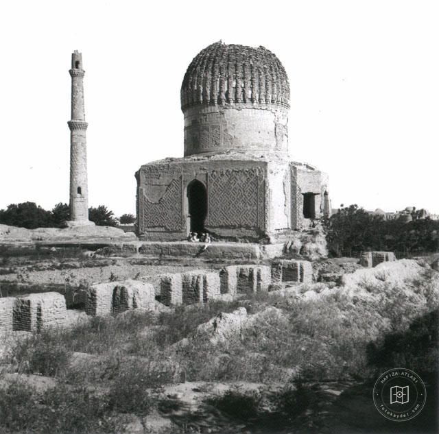 Herat — Gevher Şad Medresesi ve Türbesi