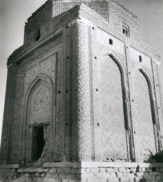 Meraga — Kızıl Kümbet