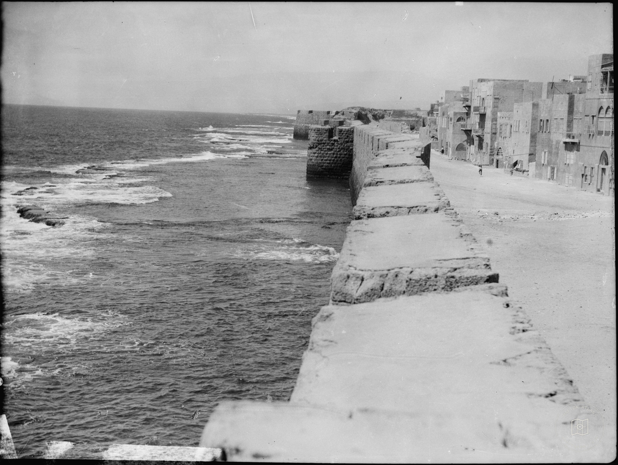 Akka (Acre, Accho). Acre. Crusader sea wall