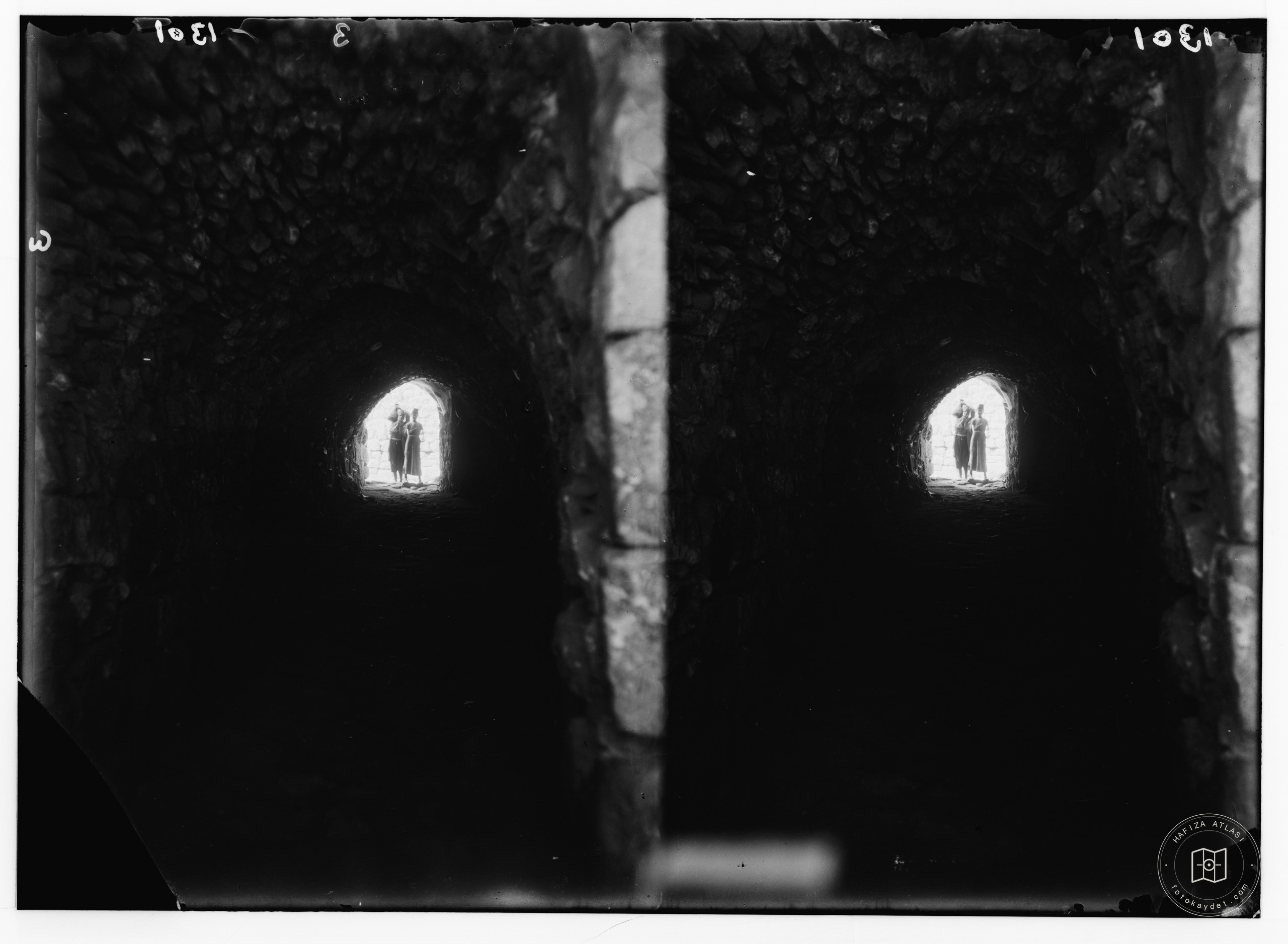 The Samaritans of Nablus (Shechhem). Tunnel-like street leading to the Samaritan quarter
