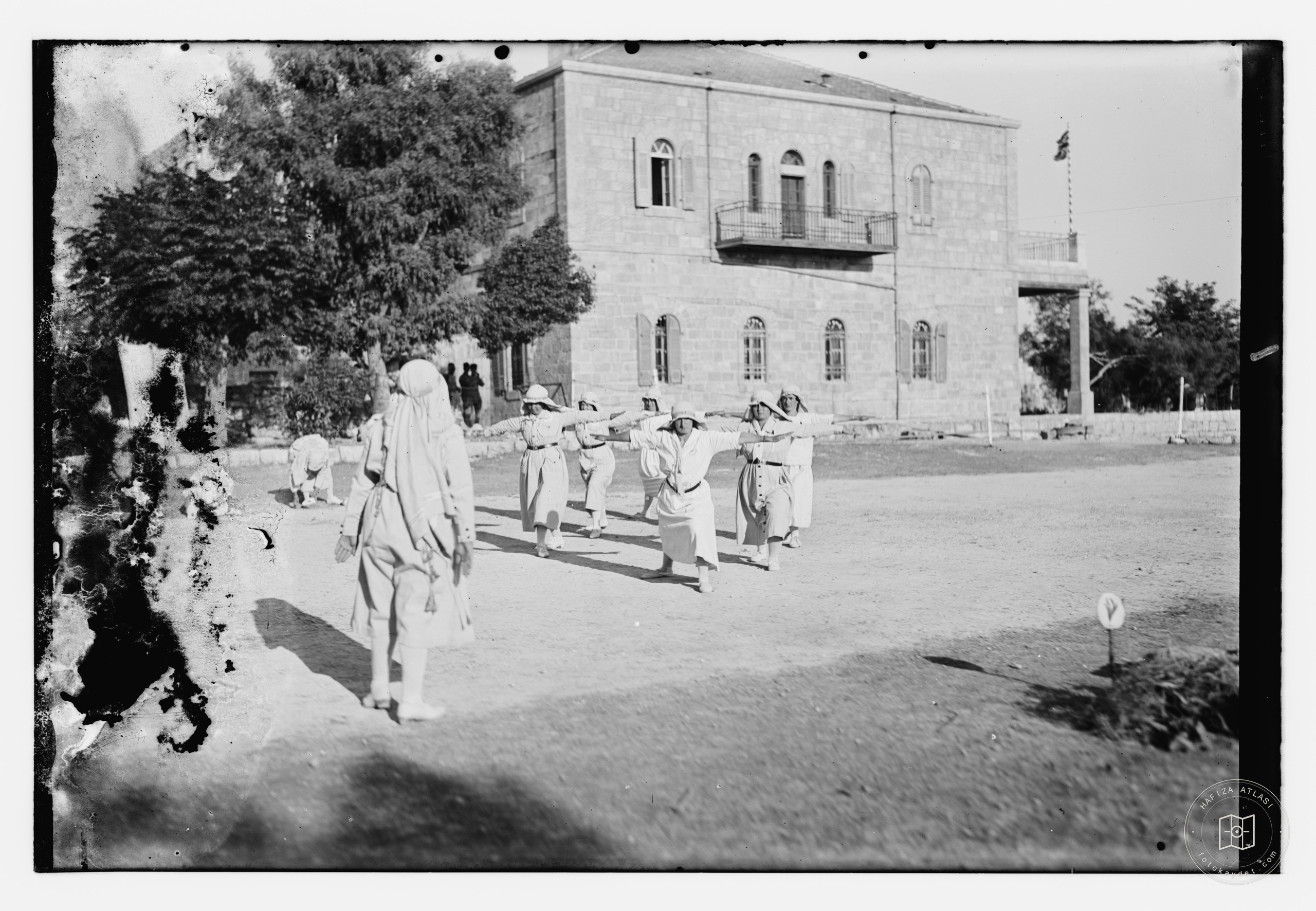 Girl scout drill-Jerus. i.e., Jerusalem