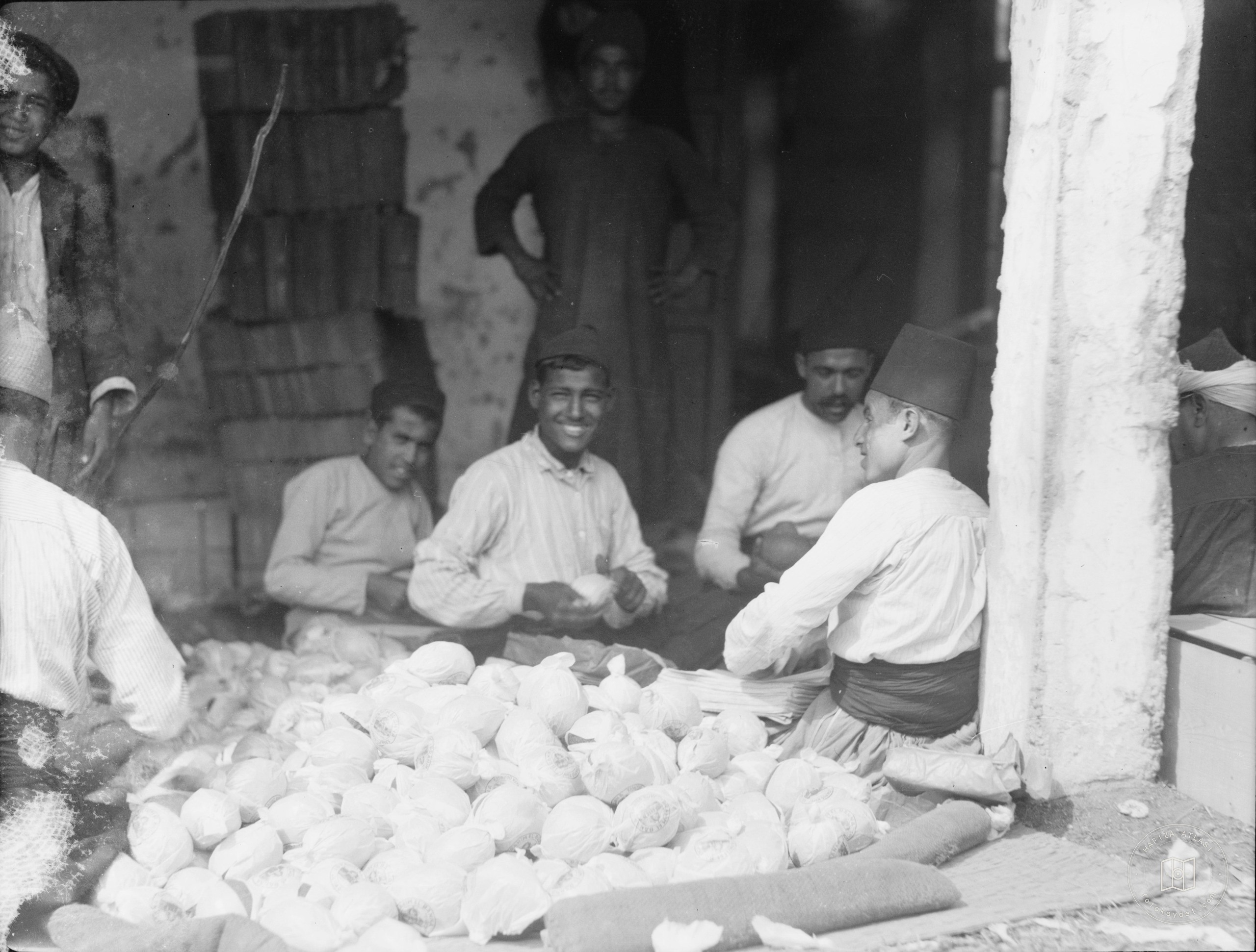 Packing oranges, Jaffa