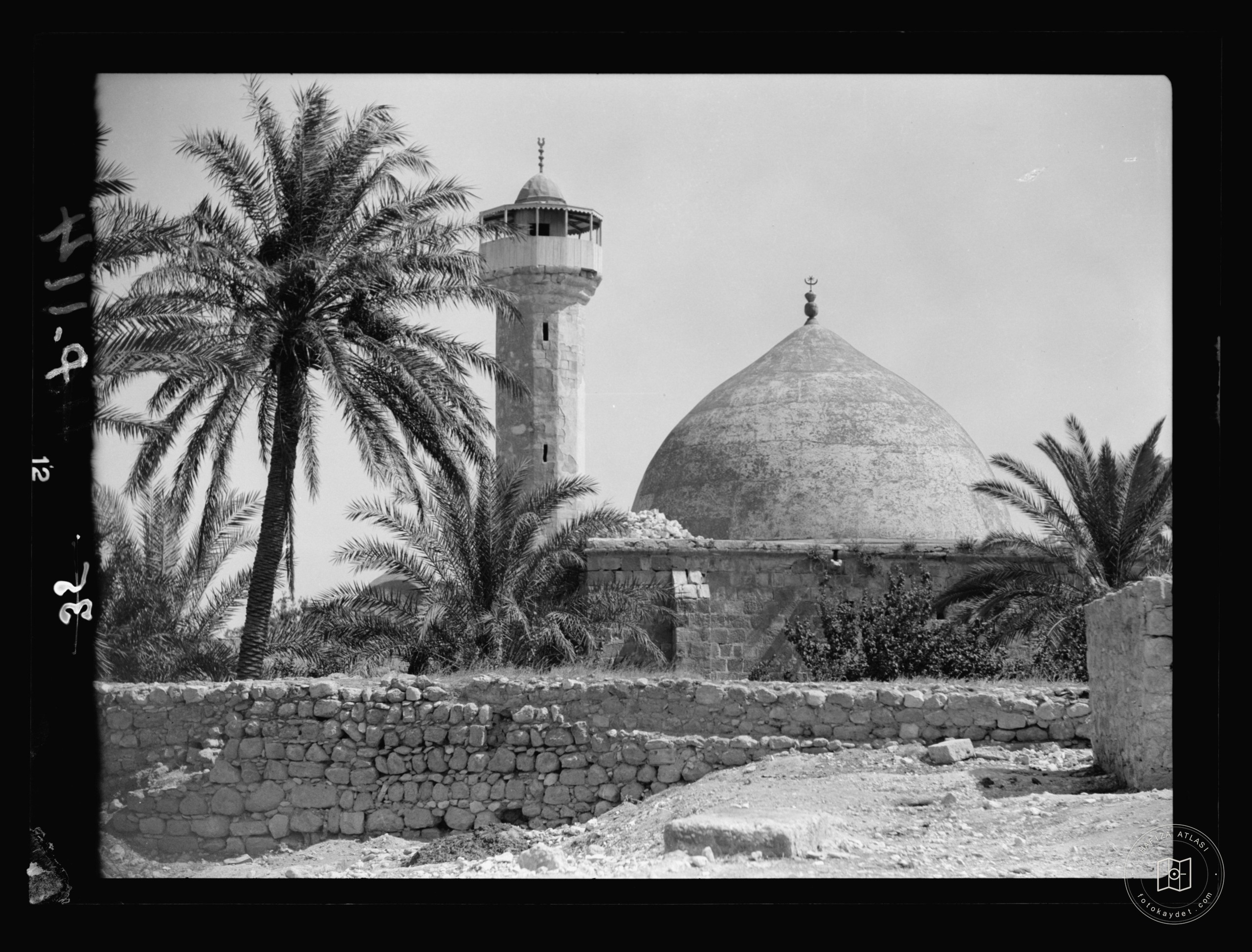 Jenin. (The mosque)