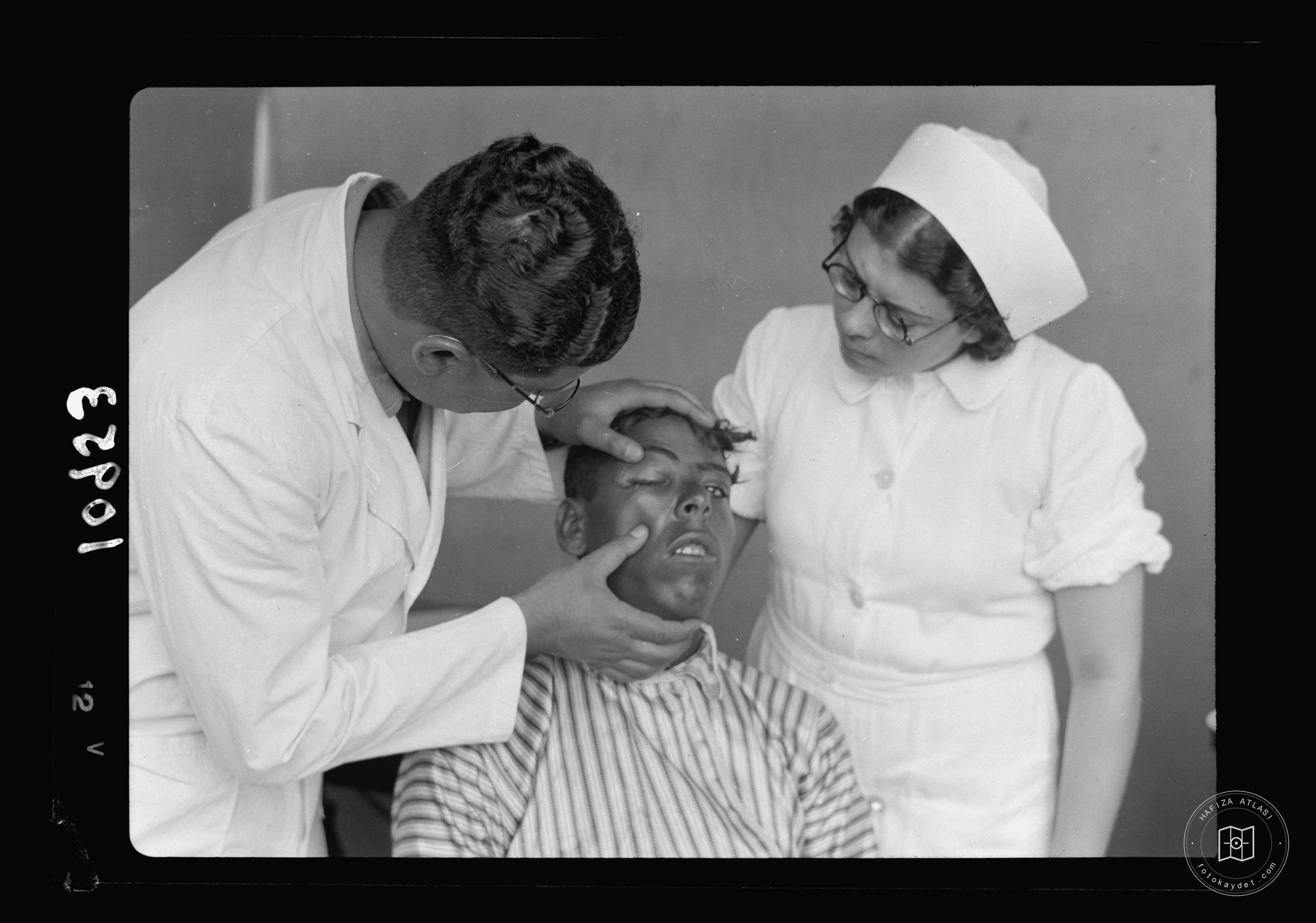 Eye examination at a mobile clinic near Gaza
