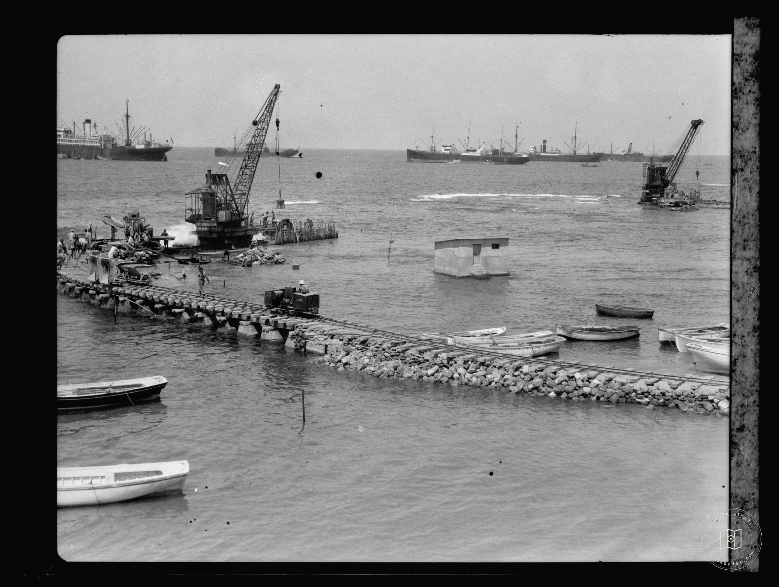 Jaffa quay in construction