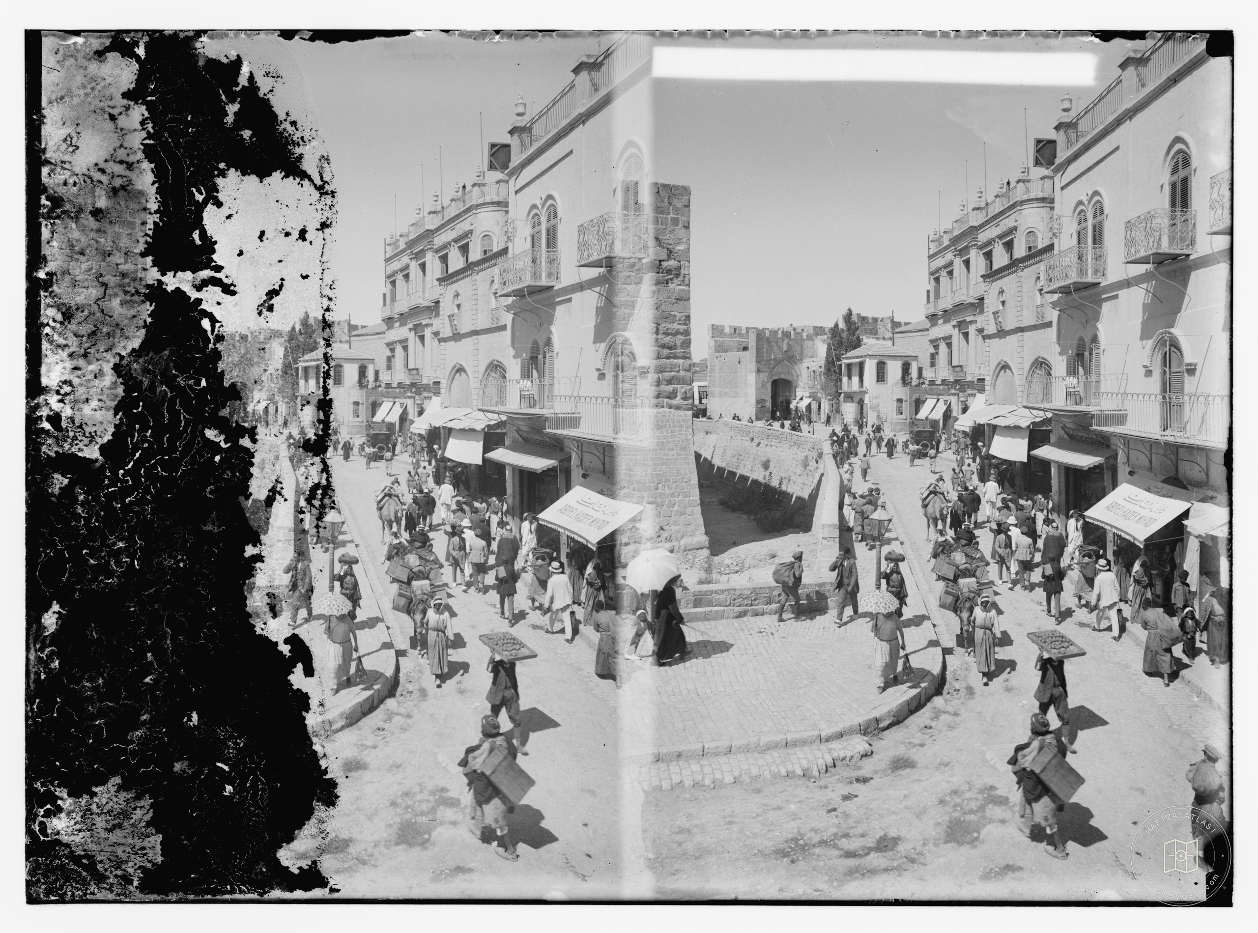 Street scene inside the Jaffa Gate