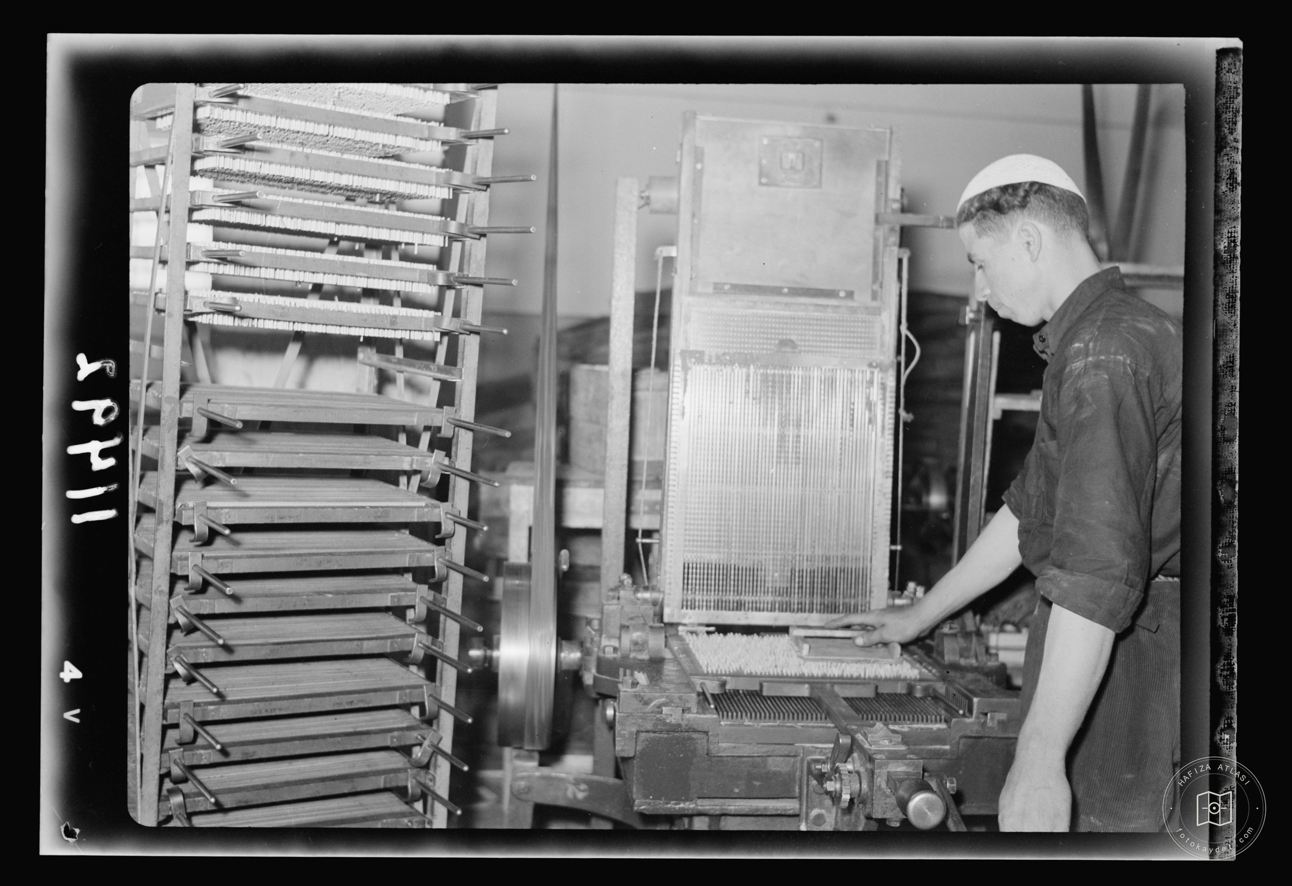 Match factory. Grading match sticks, Nablus