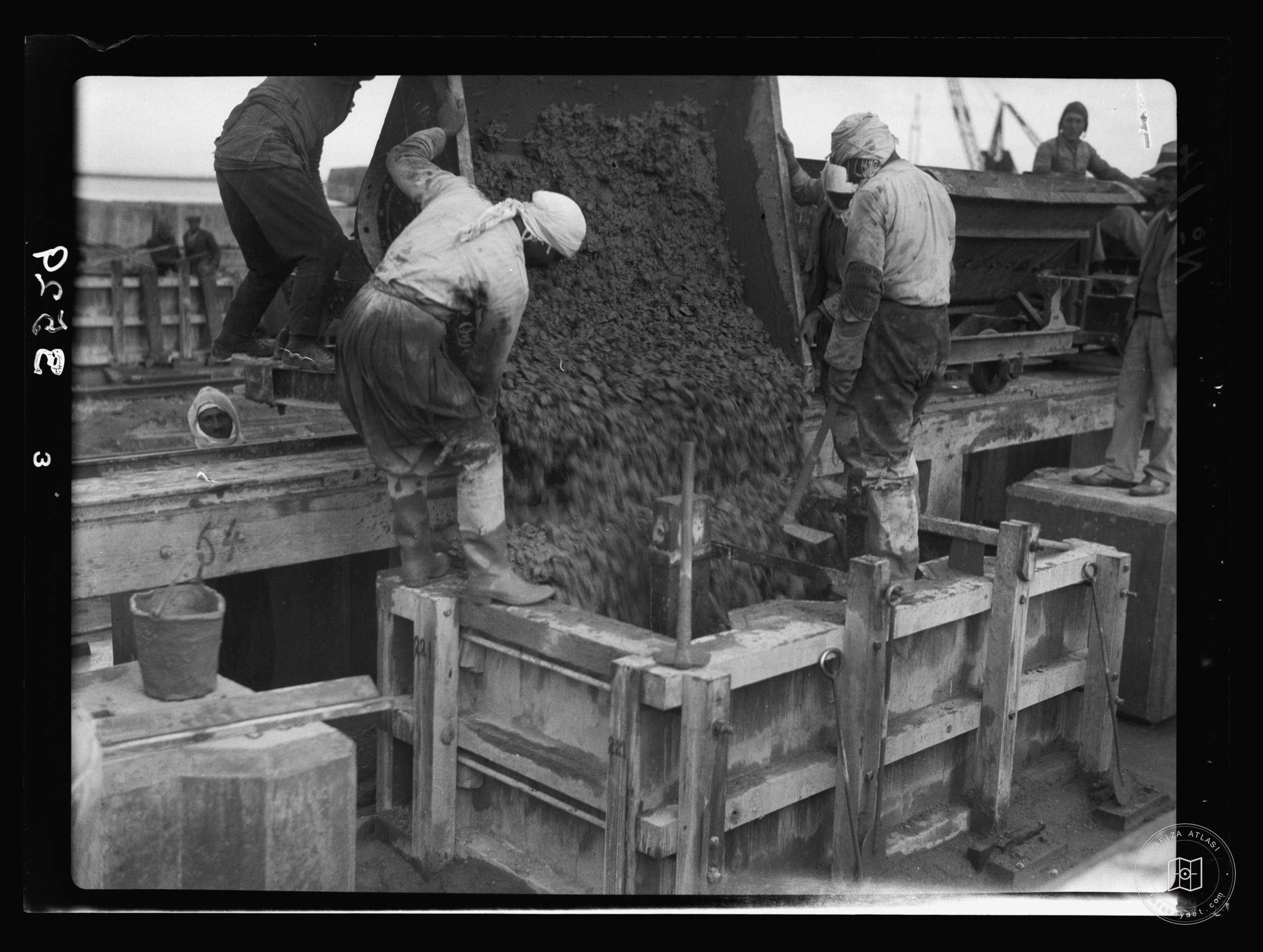 Liman inşaatında beton çalışmaları, Hayfa